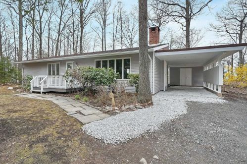 37 Emperor Ln, Montgomery NY  12549-1919 exterior