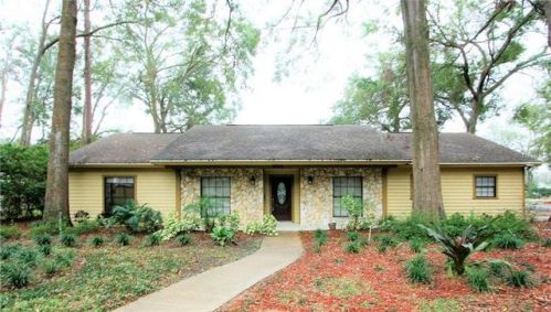 2022 Bent Oak Dr, Apopka, FL 32712-3923