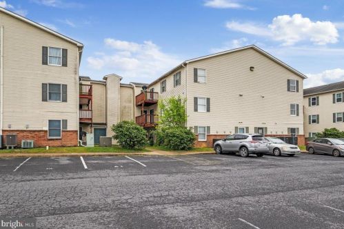 1284 Ox Rd, Woodstock VA  22664-1065 exterior