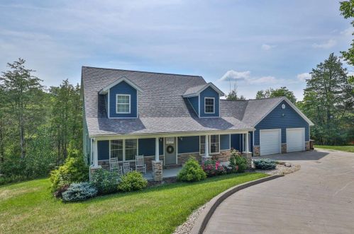 4566 Heritage Trl, Dover, IN 47022-7327