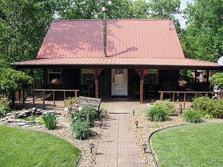 741 Hanging Limb Hwy, Crawford, TN 38554-3745