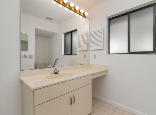 1271 Continental Ave, Melbourne FL 32940-6701 exterior