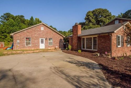 2016 Warren Ct, North Augusta SC  29860-8004 exterior