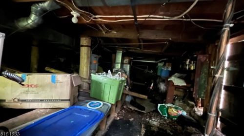 21 Pheasant Ln, West Milford NJ  07480-4008 exterior