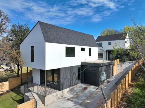 1213 Deloney St, Austin, TX 78721-1907