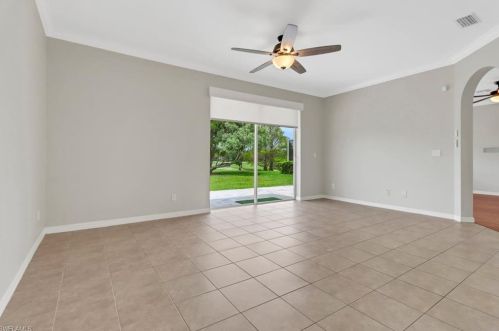 2042 Morning Sun Ln, Naples FL 34119-3323 exterior
