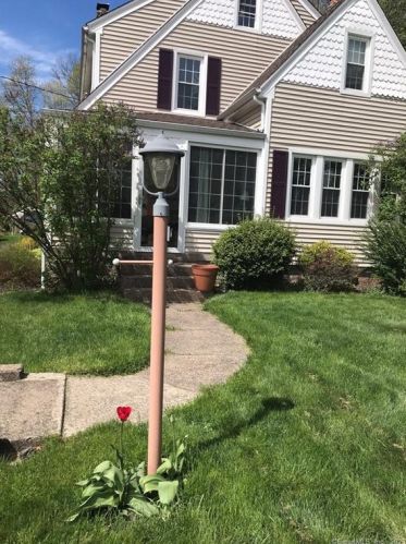 405 Alling St, Kensington, CT 06037-2172