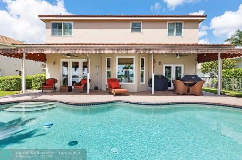 17836 15 Ct, Hollywood FL 33024-4602 exterior