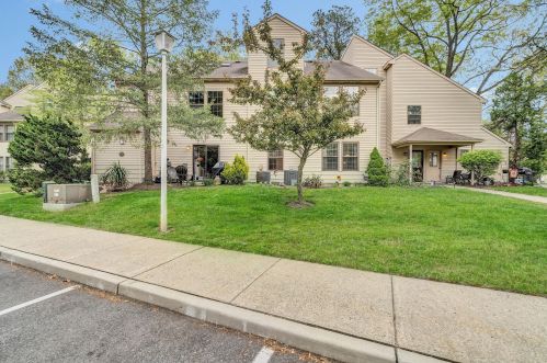 1706 Dahlia Ct, Jackson Twp NJ  08527-4133 exterior