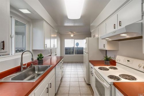 1170 Franquette Ave, Santa Rosa CA  95405-6830 exterior
