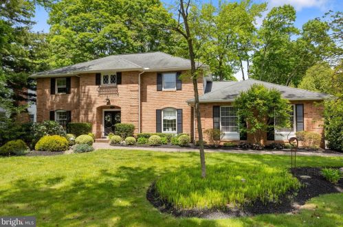 1308 Moon Dr, Yardley, PA 19067-3230