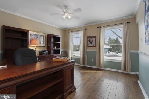 1199 Crestwood Dr, Pottstown PA 19464-2931 exterior