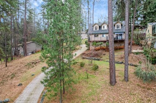 11725 Francis Dr, Grass Valley CA 95949-6681 exterior