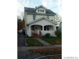 300 Ashwood Dr, Rochester, NY 14609-2529