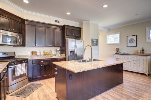 59 8th St, Templeton CA  93465-9343 exterior