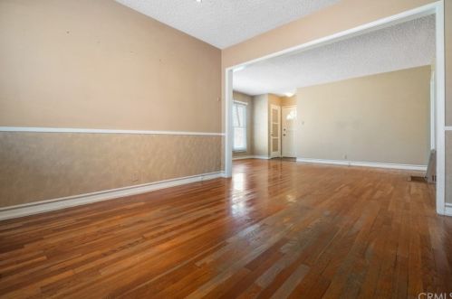 4755 Hayter Ave, Lakewood CA  90712-3508 exterior