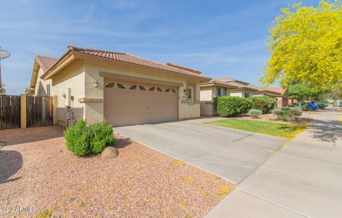 3330 Chambers St, Phoenix AZ  85041-7403 exterior