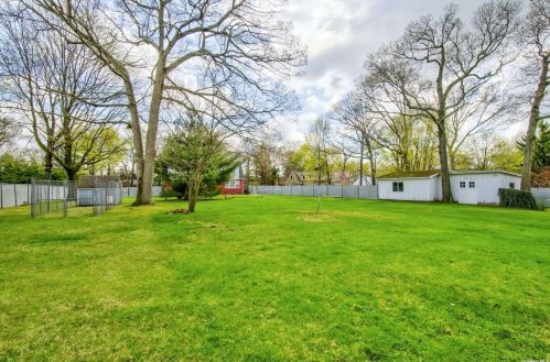 70 Tamarack St, Elwood NY  11731-4629 exterior