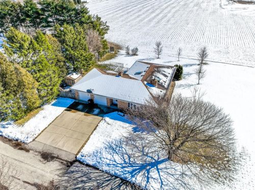 223 Thistle Down Ln, Walworth, WI 53184-9722