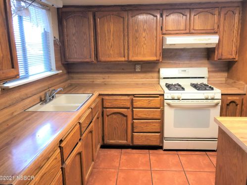 430 Wilshire Ln, Santa Maria, CA 93455-2054