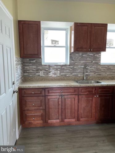 1625 Woodlynne Ave, Camden, NJ 08107-2230