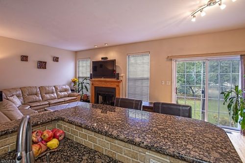 180 Crown Point Rd, Parsippany NJ  07054-3484 exterior