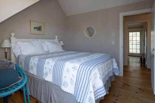 23 Flying Cloud Cir, Mashpee MA 02649-4708 exterior