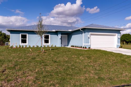 120 Klee Cir, Fort Pierce, FL 34953-7579