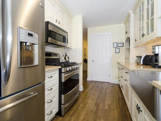 34 Manor Dr, Princeton NJ  08540-1629 exterior