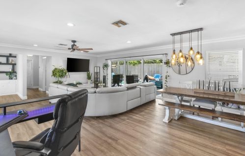714 25th Ave, Boynton Beach FL  33435-6738 exterior