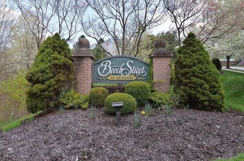 1102 Eddy Ct, Gibsonia, PA 15044-5307