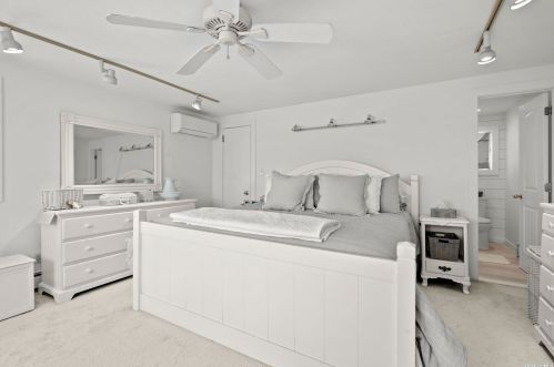 11 Argyle Dr, Northport NY  11768-1002 exterior