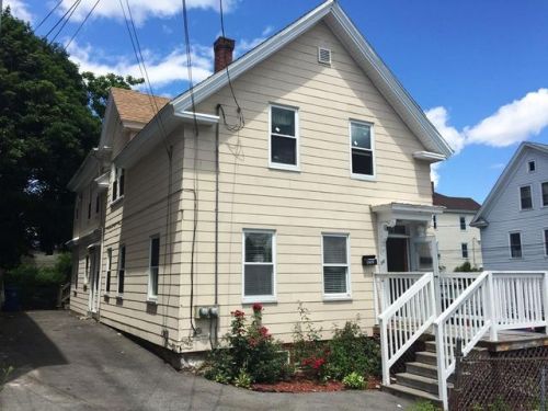 28 Montgomery St, Lawrence, MA 01841-1209