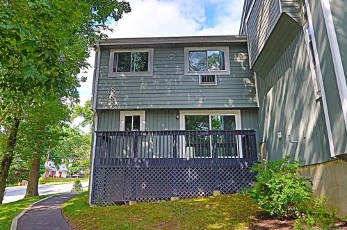 579 Vincellette St, Bridgeport, CT 06606-2256