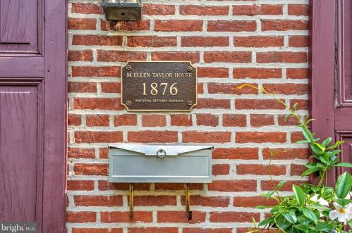 233 Union St, Kennett Sq PA  19348-3330 exterior