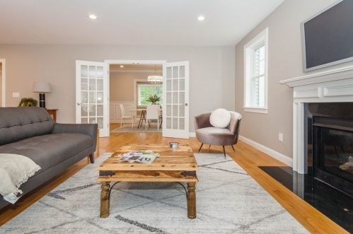 27 Avola St, Arlington MA  02476-7003 exterior