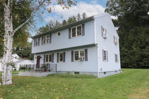 117 Woodside St, Putnam, CT 06260-1123