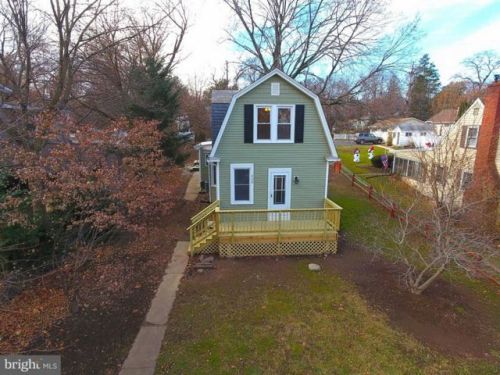 323 Delmorr Ave, Yardley PA  19067-6208 exterior