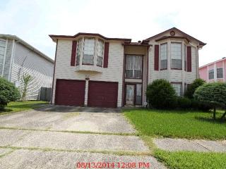 205 Southwood Dr, Gretna, LA 70056-7866
