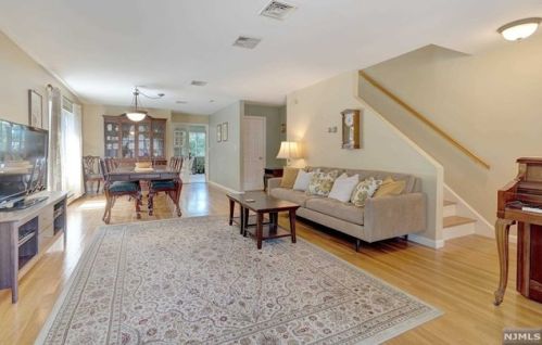 224 Lawton Ave, Cliffside Park NJ  07010-2406 exterior