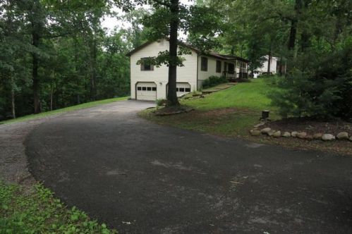 4432 Nemmo Rd, Vinton, VA 24179-5966
