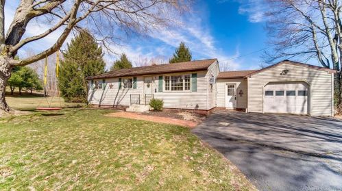 304 Ridge Rd, Middletown, CT 06457-4435