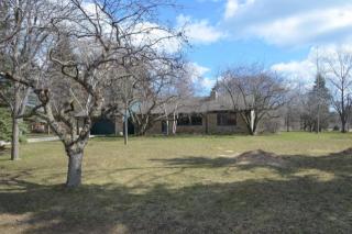 9420 Sleepy Hollow Ln, Milwaukee, WI 53217-1244