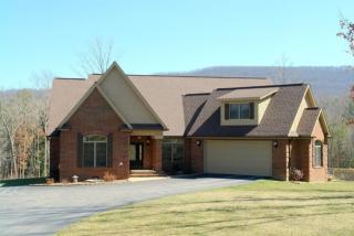 564 Luke Ln, Crossville, TN 38555-1136