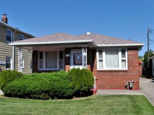 93 Cunard Rd, Buffalo, NY 14216-1918
