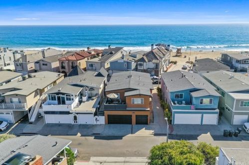4718 Seashore Dr, Newport Beach, CA 92663-2524