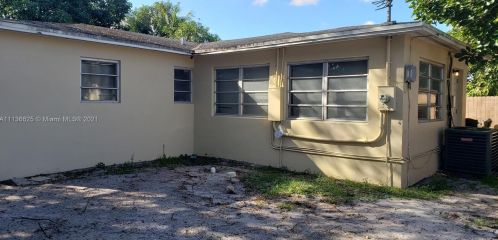 6801 21st St, Hollywood FL  33023-2711 exterior