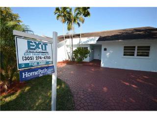 10415 145th Ct, Miami, FL 33186-2928