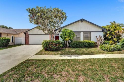 11697 Quiet Waters Ln, Boca Raton, FL 33428-1150