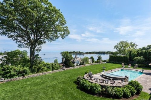 8 Hilltop Dr, Rye Brook NY  10573-5308 exterior